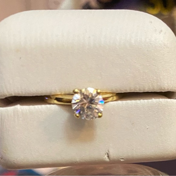 Vintage 925 Sterling Silver Cubic Zirconia ring - Picture 4 of 5